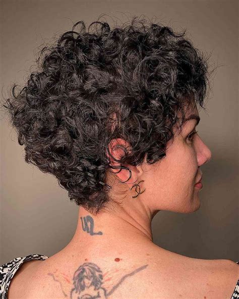 pixie hair cut curly|pixie haircut curly hair pictures.